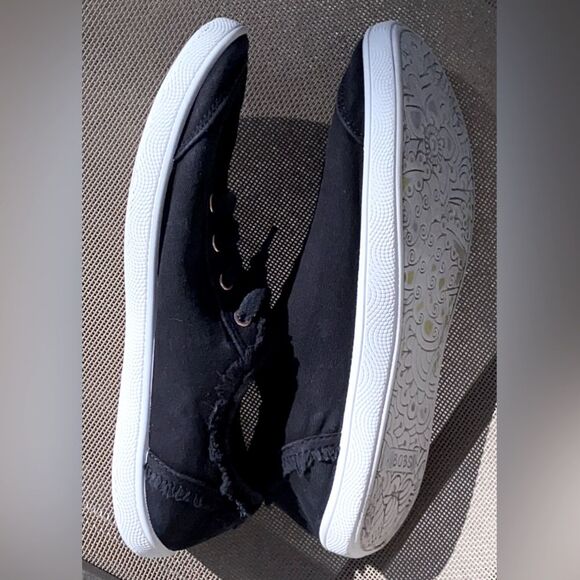 GentlyWorn BOBS Women's Black Canvas Shoes, Great for Everyday Casual & Outings - Picture 11 of 16